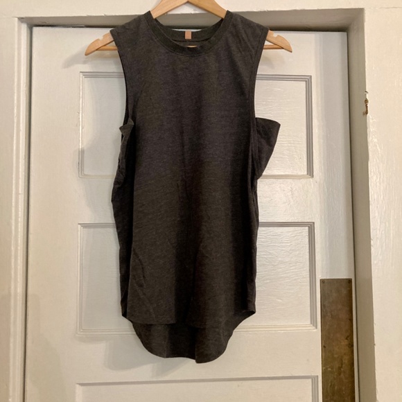Lunya Restore Set - Muscle Tee Tank + Draped Joggers Gray XS - Picture 3 of 6